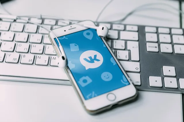 computer, iphone, technology, the internet, keyboard, iphone8, vk, vkontakte, social media, white, apple, vkontakte, vkontakte, vkontakte, vkontakte, vkontakte. What are the UK corporate social media disclosure rules?